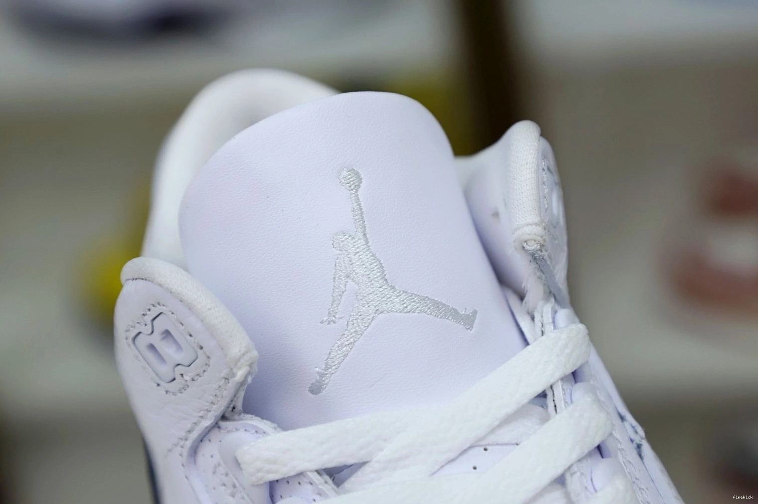 AIR 3 DESIGN RETRO 'WHITE' JORDAN X FRAGMENT SP 1227